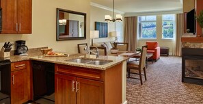 Private kitchen - Beautifully appointed, spacious two bedroom villa in Beaver Creek, Colorado (Avon)
