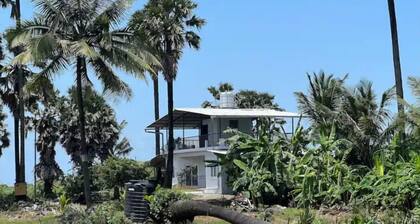 Charming Farmstay in Villa Overlooking Arabian Sea