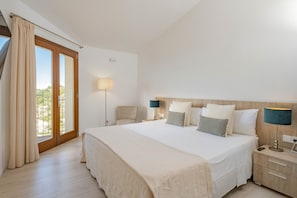 3 chambres, fer et planche à repasser, Wi-Fi gratuit, draps fournis
