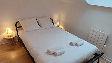 2 chambres, fer et planche Ă repasser, Wi-Fi gratuit, draps fournis