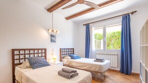 4 camere, ferro/asse da stiro, Wi-Fi gratuito, lenzuola