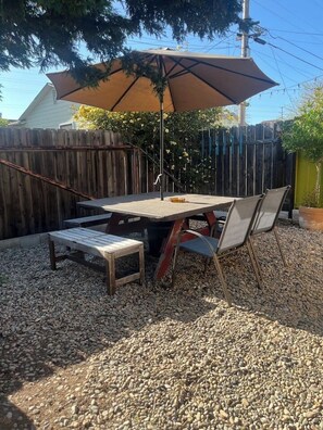 Outdoor dining - Stylish, Central Casa Pacifica West in North Park (San Diego)
