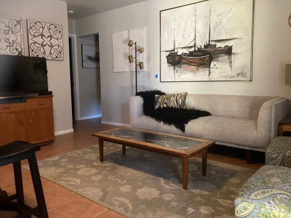 Smart TV - Stylish, Central Casa Pacifica West in North Park (San Diego)