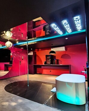 Luxury Double Room | Premium bedding, pillowtop beds, minibar, blackout drapes - Andar de Cima (São Paulo)