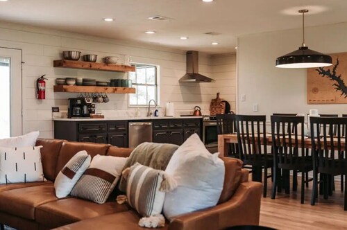 The Wava Sue Place: Lake Fork-Great Location-Boat Parking-Spacious Plan