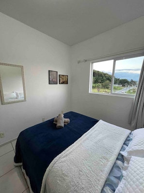 2 bedrooms, WiFi, bed sheets - Pôr do Sol do Sol há 4 km do Centro (Guanabara Joinville)