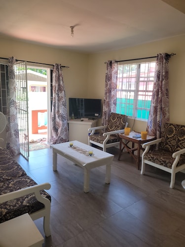 2 bed 1Bath 