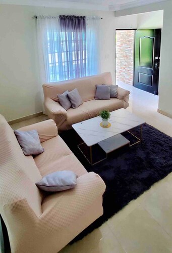 Pine Tree Family Home 2B
