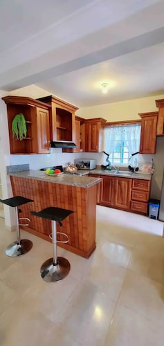 Pine Tree Family Home 2B
