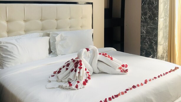 Deluxe Room, 1 Bedroom, Beach View, Ground Floor | 1 bedroom, in-room safe, WiFi (free) - Diary Hotel (Dar es Salaam)