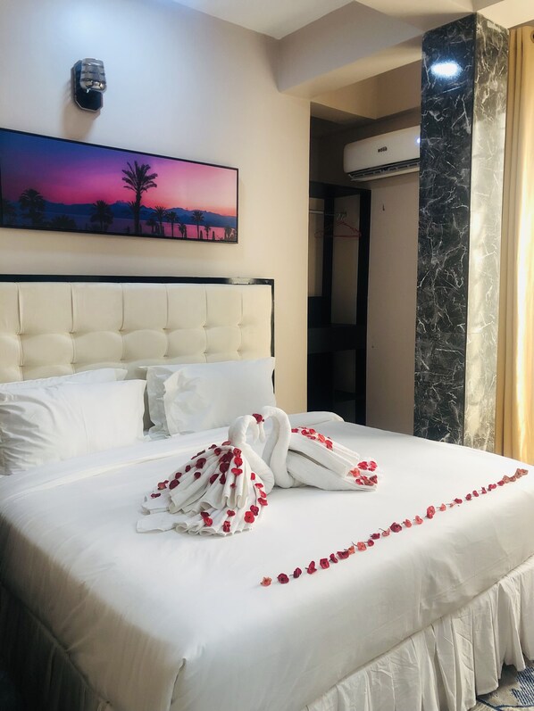 Deluxe Room, 1 Bedroom, Beach View, Ground Floor | 1 bedroom, in-room safe, free WiFi - Diary Hotel (Dar es Salaam)