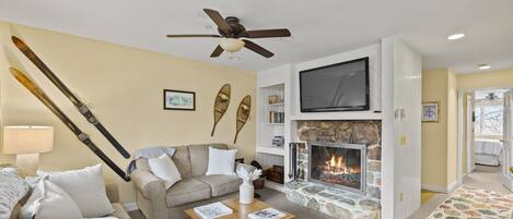 Smart-tv en een open haard