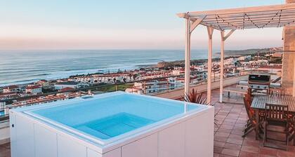 Maybe the best view in Portugal/Jacuzzi/Gym/Game room/AC/600m walk to town