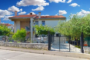 Exterior - Apartment 2265/75351 (Istria - Pula), 500m from the beach (Pula)