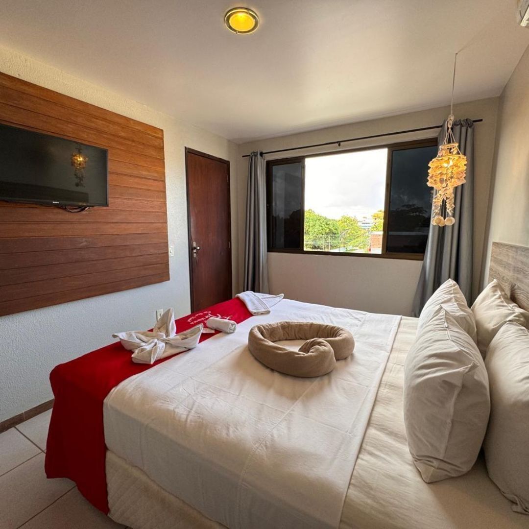Premium bedding, iron/ironing board, bed sheets
