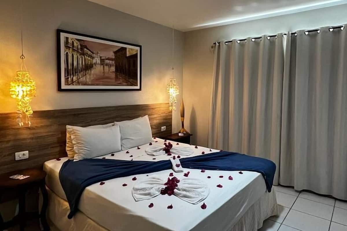 Romantic Room | Premium bedding, iron/ironing board, bed sheets
