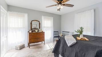 2 bedrooms, WiFi, bed sheets