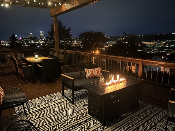 تناول الطعام بالخارج