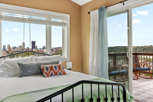 4 habitaciones, escritorio, wifi y ropa de cama