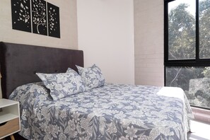 2 chambres, bureau, Wi-Fi gratuit, draps fournis