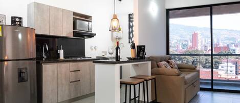 雪櫃、微波爐、爐具、咖啡機/沖茶器