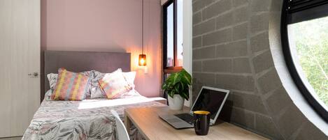 2 chambres, coffres-forts dans les chambres, bureau, Wi-Fi gratuit