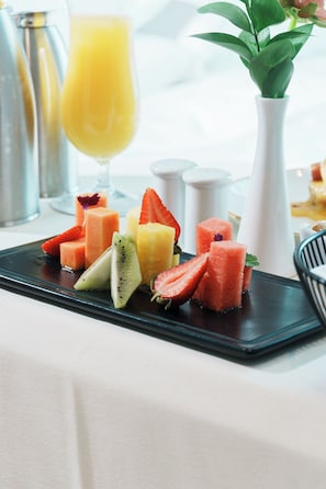 Daily buffet breakfast for a fee