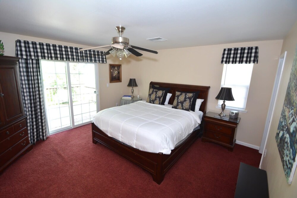 NSE04 Forward Lake Home ** New Listing ** Bass Lake Vrbo