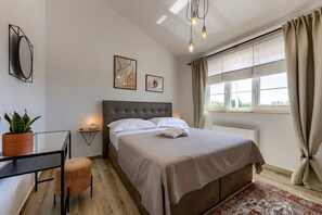 4 soverom, strykejern/-brett, wi-fi (inkludert) og sengetøy