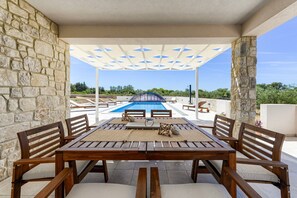 Outdoor dining - Villa Andamalu with heated pool (Zaton)