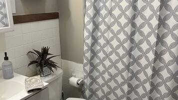 Handdoeken, zeep, shampoo, toiletpapier