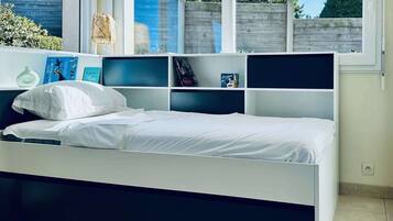 3 bedrooms, free WiFi, bed sheets