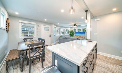 Newly Renovated 3BR/2BA Condo-Modern Comfort Near Ocean City Beach!