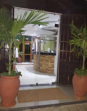 Front of property - Basilea Hotel Mtwapa (Mtwapa)
