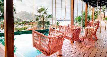 The Pink Palm Hotel - King Room