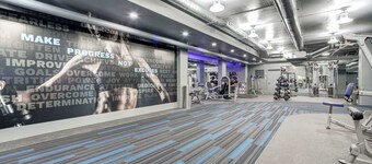 Upscale Apartments in Crystal City