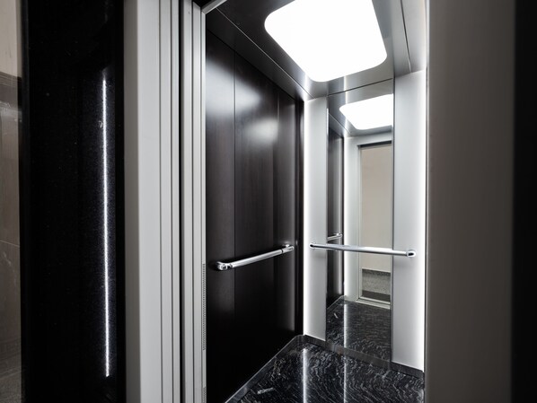 Elevator - ENG-Murjan Apartment (Aqaba)