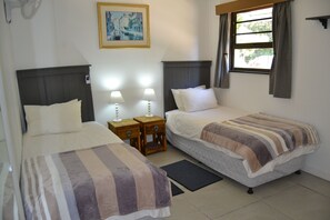 3 bedrooms, desk, iron/ironing board, travel crib