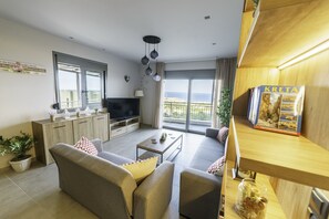 Smart TV - Royal Hill Villa (Hersonissos)