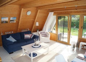 Smart-TV, DVD-Player, BĂŒcher