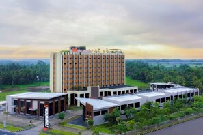Unclassified image, 3 of 40, button - Swiss-Belhotel Airport Yogyakarta (Temon)