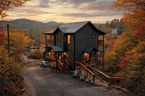 Exterior - Close To Downtown | Mtn Views | Resort Pools (Gatlinburg)