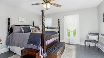 3 bedrooms, bed sheets