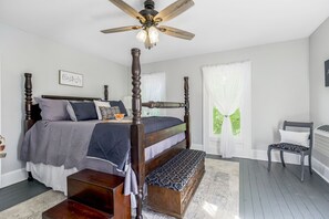 3 室のベッドルーム、ベッドシーツ