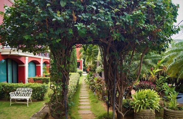 Property grounds - Los Altos Apartments & Studios (Managua)