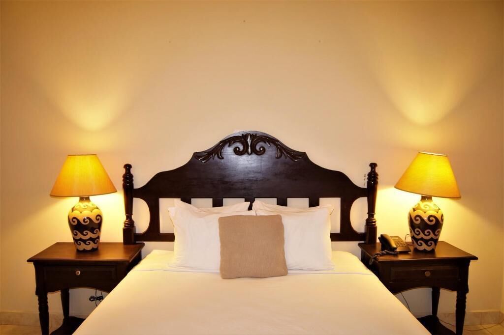 2 bedrooms, egyptian cotton sheets, premium bedding, iron/ironing board