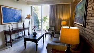 Family Apartment, 2 Bedrooms | Living area