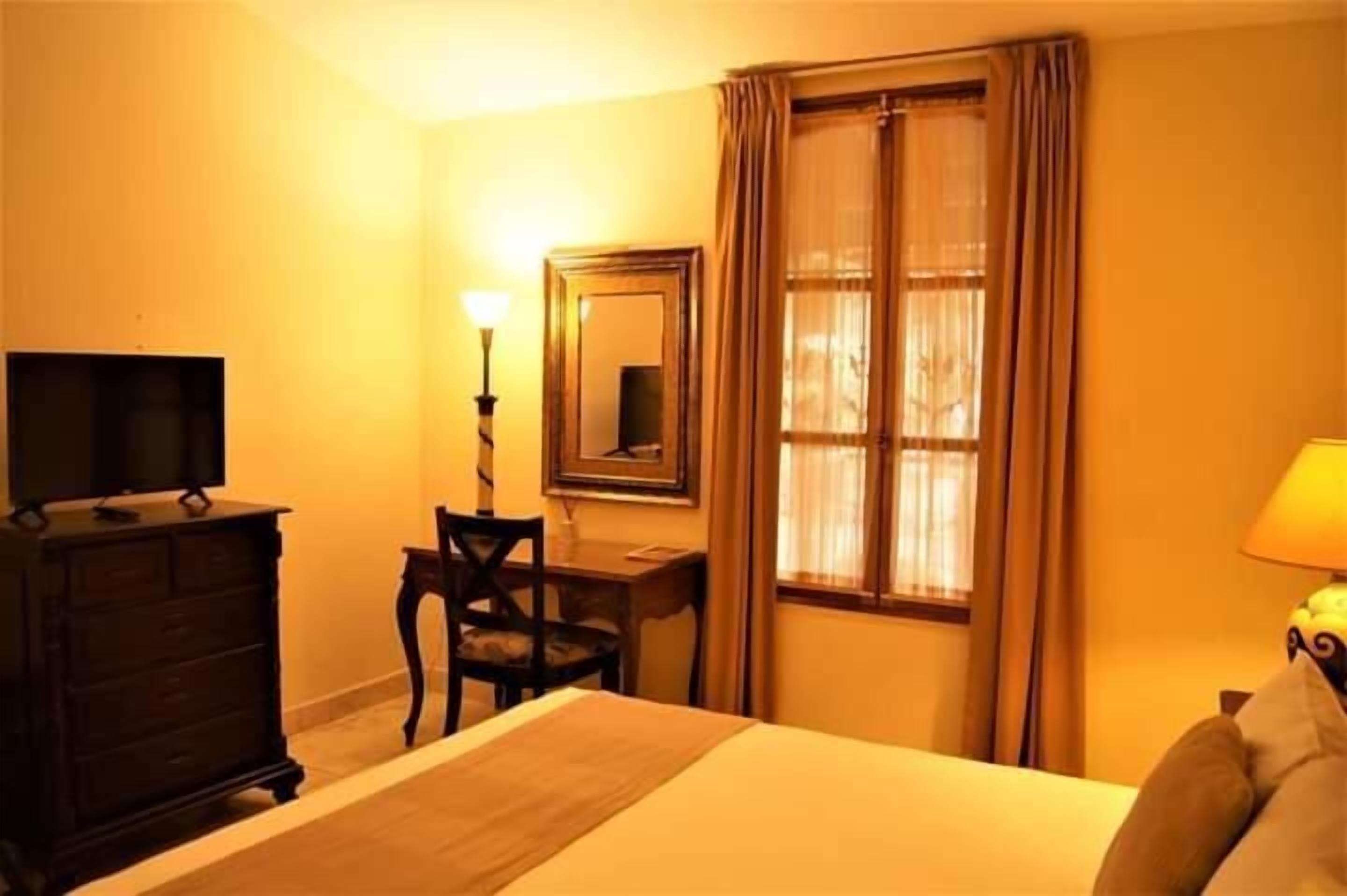 2 bedrooms, egyptian cotton sheets, premium bedding, iron/ironing board