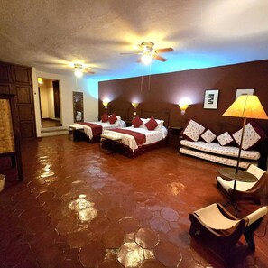 Suite Superior, vista città | 1 camera, Wi-Fi gratuito, lenzuola