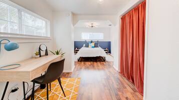 1 soverom, strykejern/-brett, wi-fi (inkludert) og sengetøy